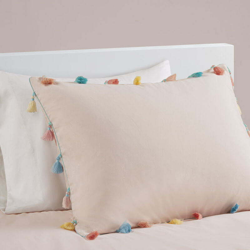 Gracie Mills Xylon Solid Tassel Comforter Set with Heart-Shaped Throw Pillow