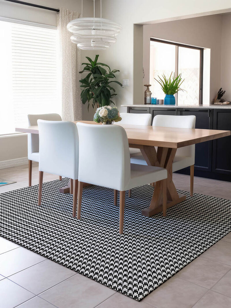 Hinton HN1 Black 10' x 14' Rug