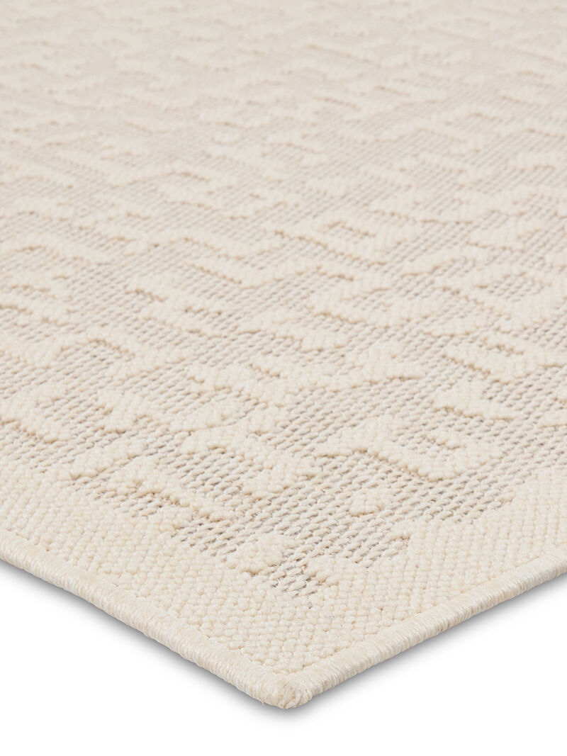 Continuum A x iom White 5' x 8' Rug