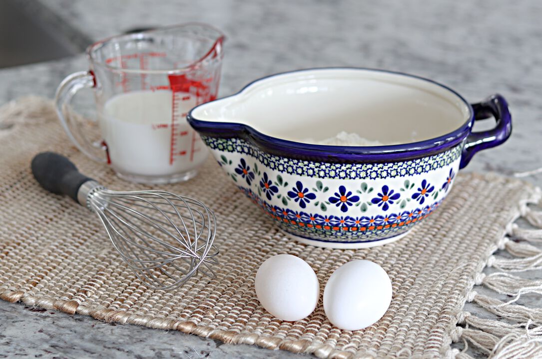 Blue Rose Polish Pottery Sweet Annie Batter Bowl