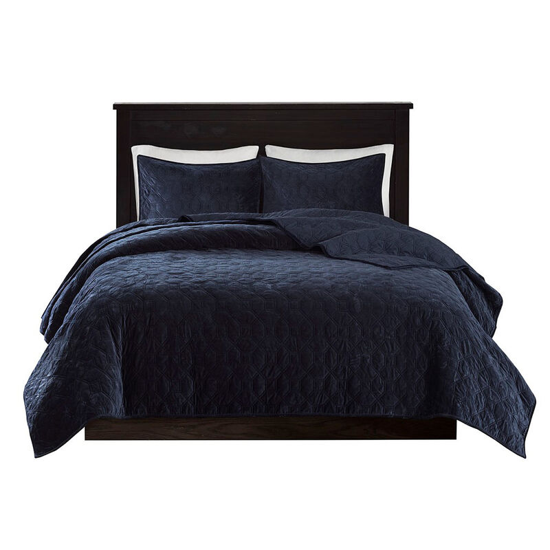 Gracie Mills Gayle 3-Piece Casual Geometric Velvet Quilt Set