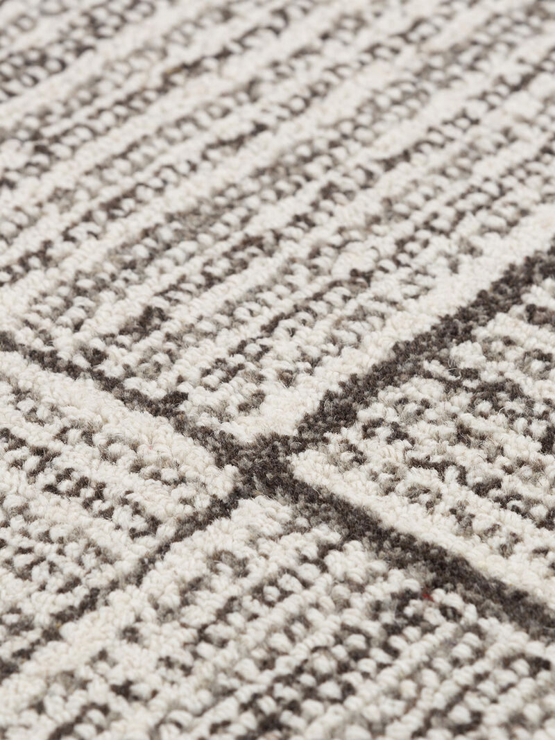 Taylor TAY865 7'9" x 9'9" Rug