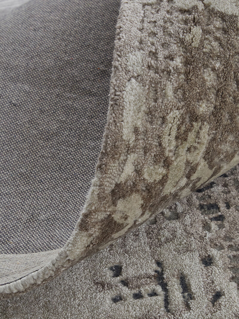 Zarah 8917F 8' x 10' Brown/Tan/Black Rug