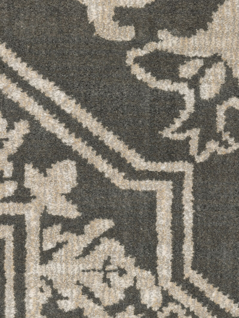 Intrigue 3'10" x 5'5" Beige Rug