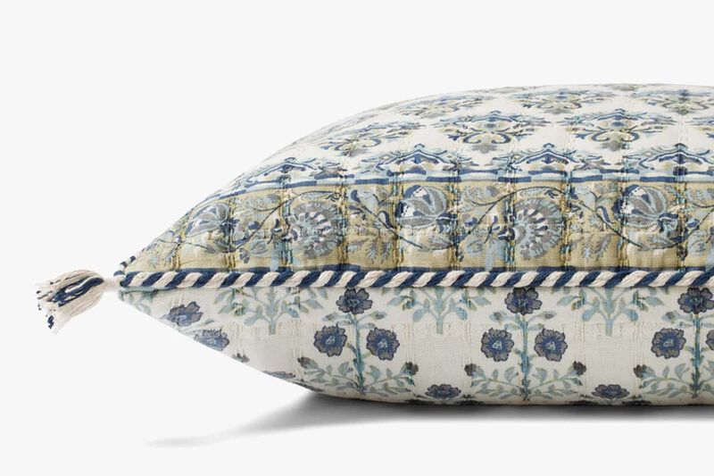 PLL0114 Blue/Multi 22''x22'' Poly Pillow