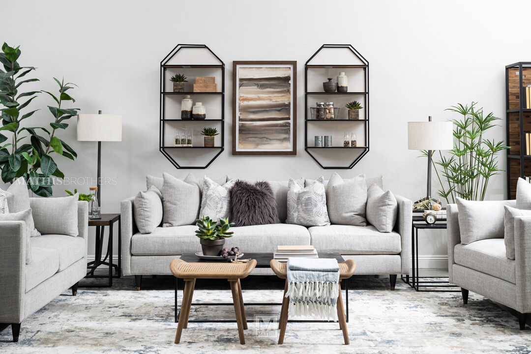 Pia Arm Chair