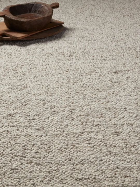 Quiet Time Hadren White 5' x 8' Rug