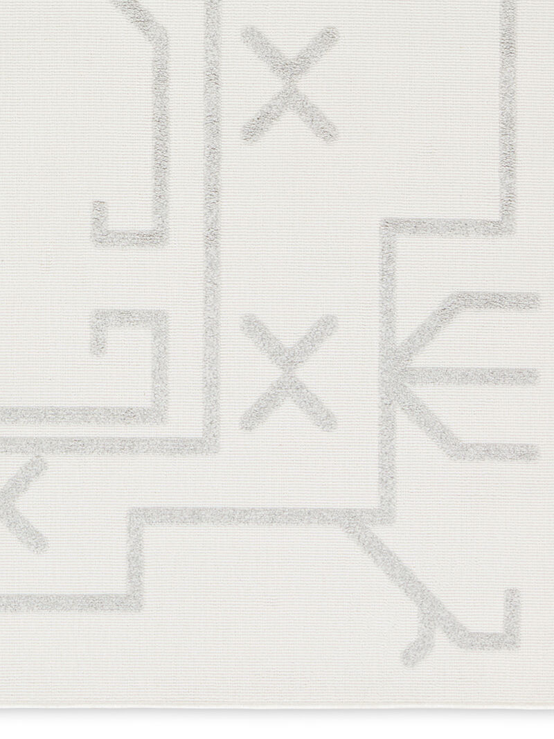 Kysa Kasinda White 5'3" x 7'6" Rug