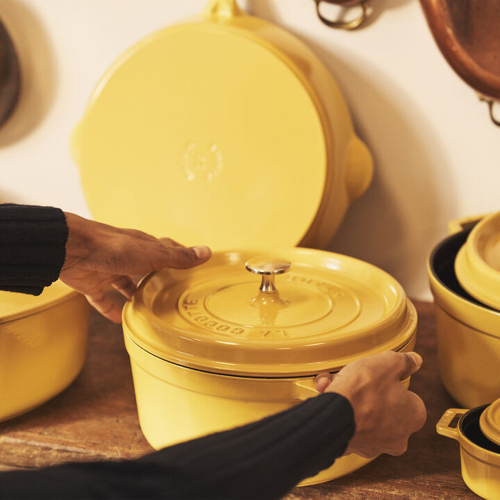 Staub Cast Iron 5.5-qt Round Cocotte - Dark Blue