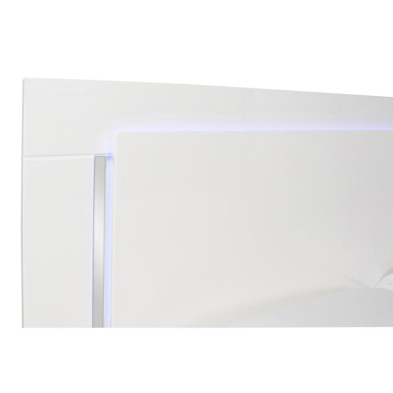 New Classic Furniture Furniture Sapphire Contemporary Solid Wood 6/6 Ek Bed in White
