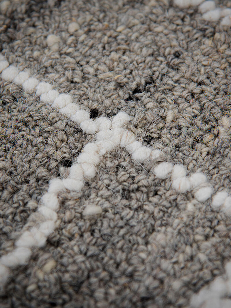 Lofton A07215 Gray 5' x 7'6" Rug