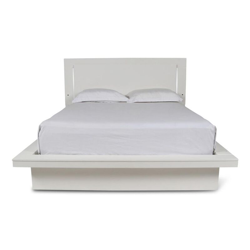 New Classic Furniture Furniture Sapphire Contemporary Solid Wood 6/6 Ek Bed in White