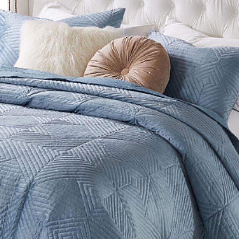 Ahab 3pc Full to Queen Quilt and Pillow Sham Set, Spa Blue Dutch Velvet