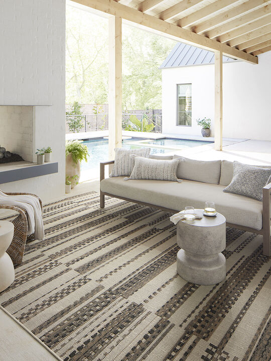 Rainier RAI08 Ivory/Taupe 3'11" x 5'11" Rug