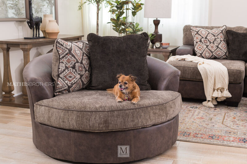 Johnelle Sofa Table