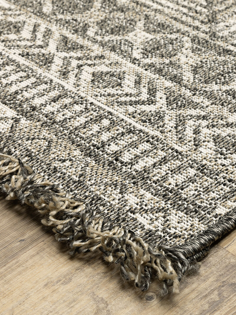 Gillian 3'3" x 5' Beige Rug