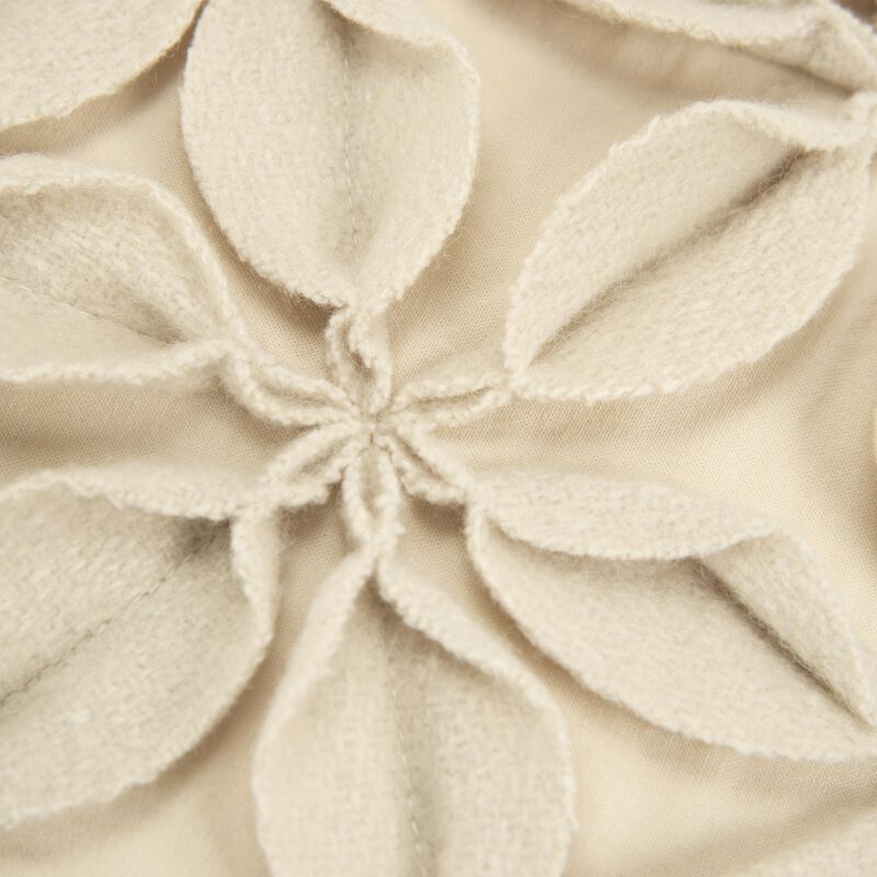T07842 Pillow