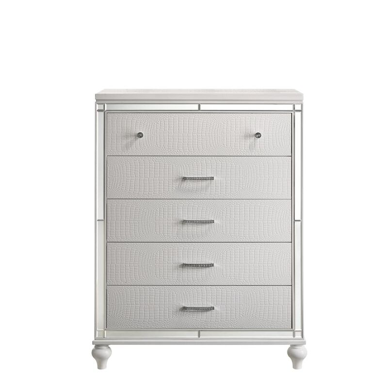 New Classic Furniture Furniture Valentine 5-Piece Solid Wood Queen Bedroom Set in White