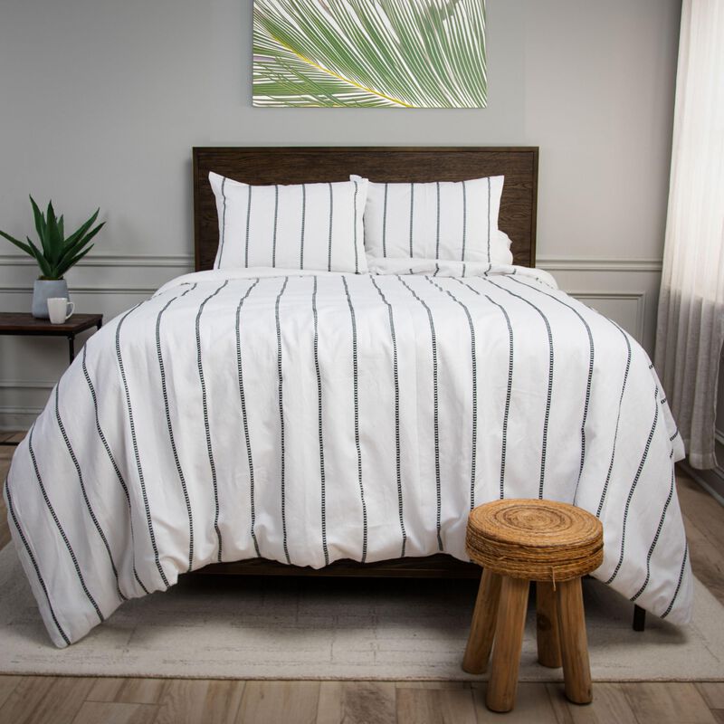 BC7070 Comforter Set