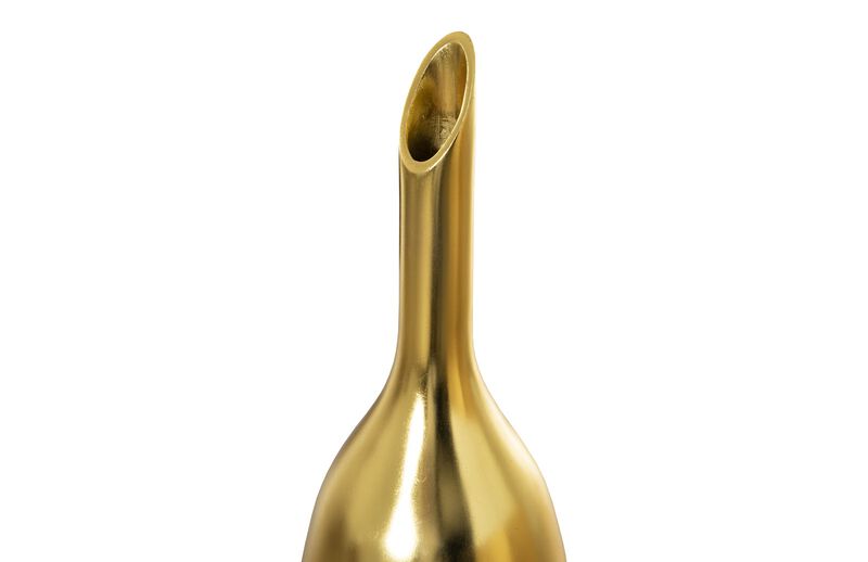 Laura Vase