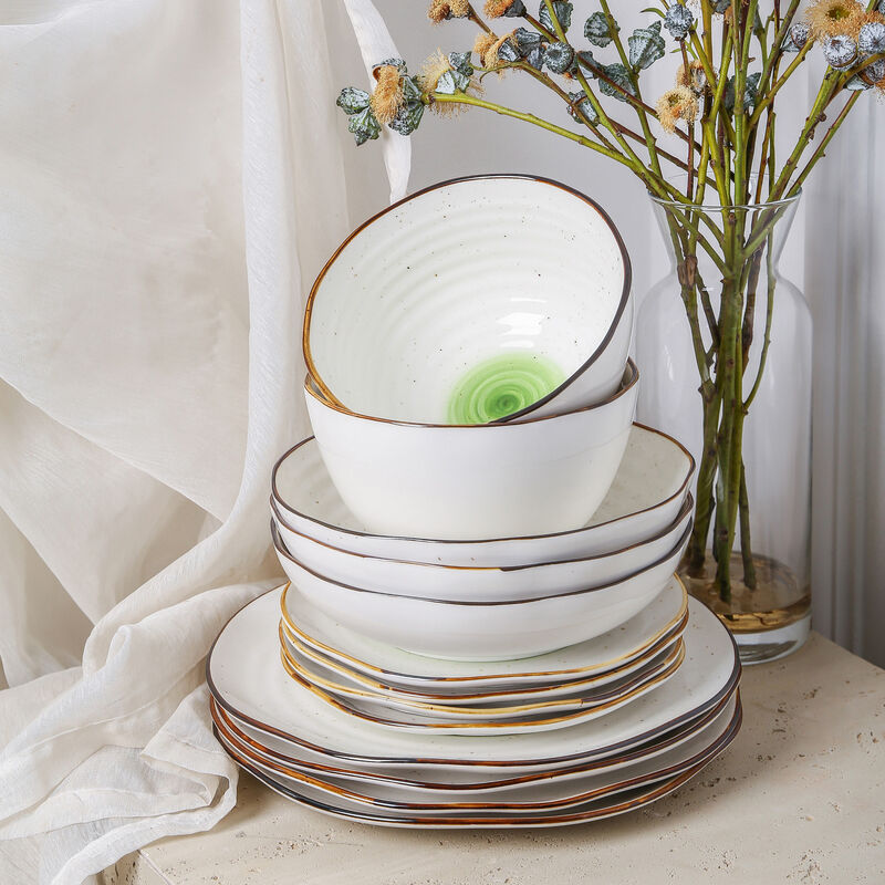 Christian Siriano Luma Porcelain 32 Piece Dinnerware Set