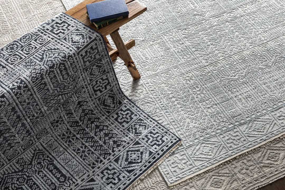Nobility NBI-2300 4' x 6' Blue Rug